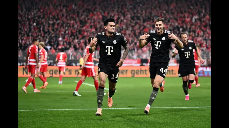 Cầu thủ của Bayern Munich mừng ăn mừng sau khi ghi bàn vào lưới Union Berlin Cầu thủ của Bayern Munich mừng ăn mừng sau khi ghi bàn vào lưới Union Berlin